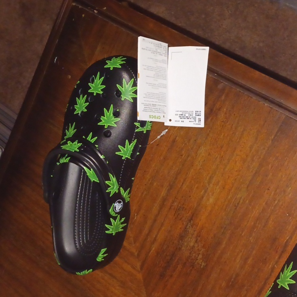 Crocs - Picture 2 of 3